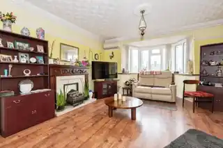 7 Hillars Heath Road, photo 2