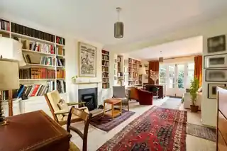 7 Hogarth Hill, photo 2