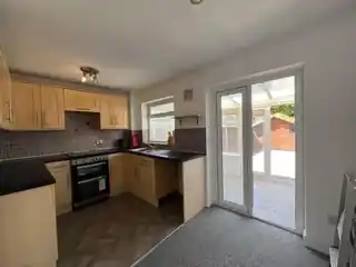 7 Holcote Close, photo 4