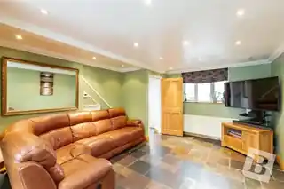 7 Howe Close, photo 3