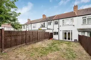 7 Kenley Gardens, photo 3