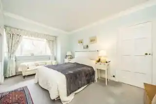7 Kent Avenue, photo 3