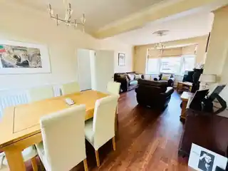 7 Kings Avenue, photo 3