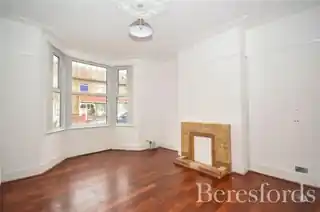7 Lee Avenue, photo 2