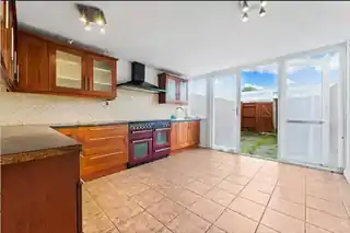 7 Lindsey Close, photo 3
