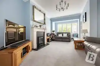 7 Londons Close, photo 3