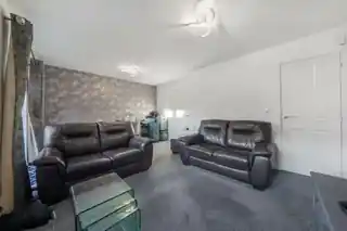 7 Lowewood Road, photo 3