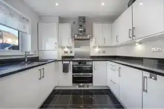 7 Lowewood Road, photo 4