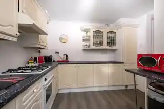 7 Lydd Close, photo 4