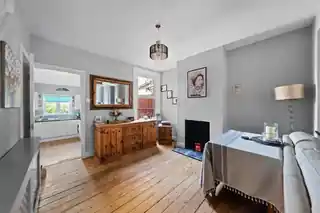 7 Mellows Road, photo 4