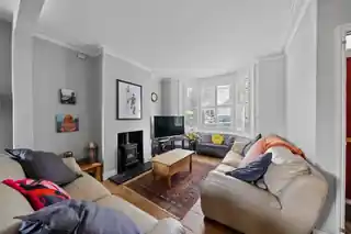 7 Mellows Road, photo 3