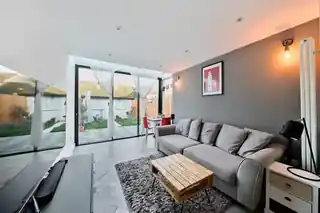 7 Millais Road, photo 4