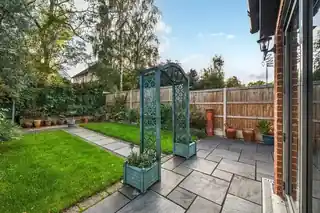 7 Monks Close, photo 2
