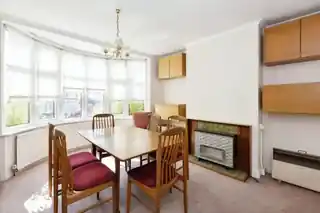 7 Parkland Road, photo 4
