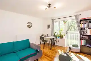 7 Plimsoll Close, photo 3
