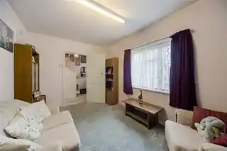 7 Rhys Avenue, photo 3