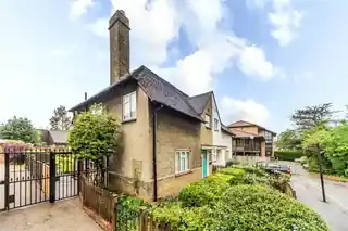 7 Rhys Avenue, photo 2