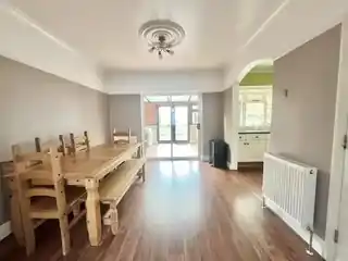 7 Rom Crescent, photo 3
