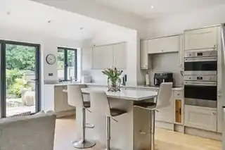 7 Sandringham Road, photo 2