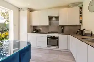 7 Sandringham Road, photo 3