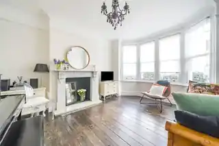 7 Selby Road, photo 2