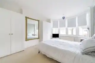 7 Selby Road, photo 4