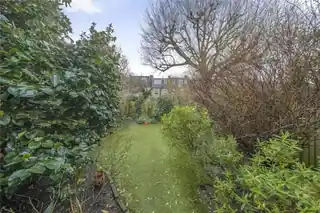 7 Selby Road, photo 3