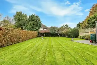 7 Shaw Crescent, photo 2