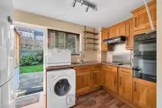 7 Sycamore Close, photo 3