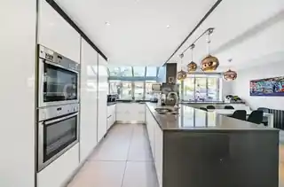7 The Reddings, photo 4