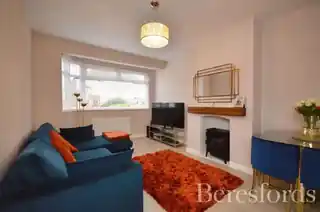 7 Tudor Drive, photo 3