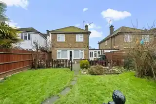 7 Tudor Way, photo 3