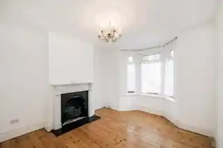 7 Ulverston Road, photo 3