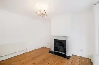 7 Ulverston Road, photo 4