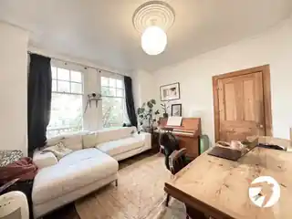7 Undercliff Road, photo 3