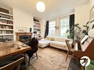 7 Undercliff Road, photo 2