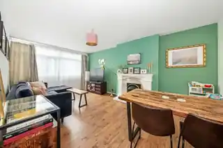 7 Unwin Close, photo 2