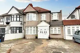 7 Wensleydale Avenue, photo 2