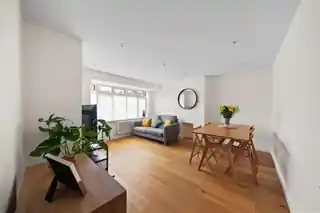 7 Wilmer Close, photo 3