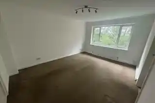 70 Beagle Close, photo 3