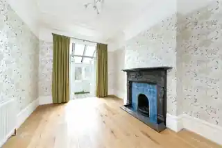 70 Burlington Avenue, photo 3