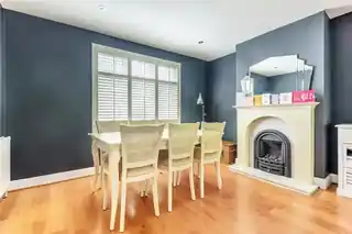 70 Cranbrook Road, photo 4
