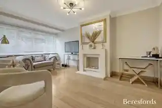 70 Cranham Gardens, photo 4