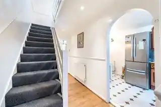 70 Dallas Road, photo 2