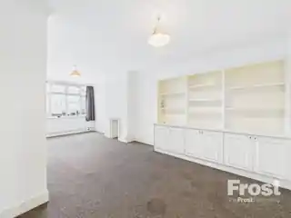 70 Fernside Avenue, photo 2
