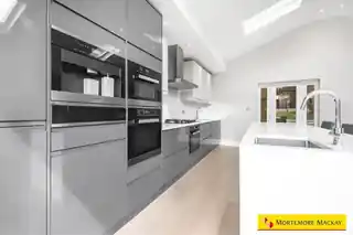 70 Grange Park Avenue, photo 4