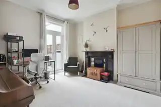 70 Heathwood Gardens, photo 4