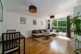 70 Langham Gardens, photo 2
