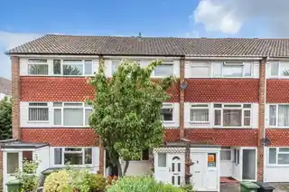 70 Leyland Road, photo 3