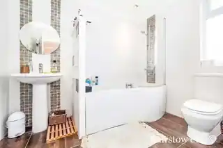 70 Leyswood Drive, photo 2